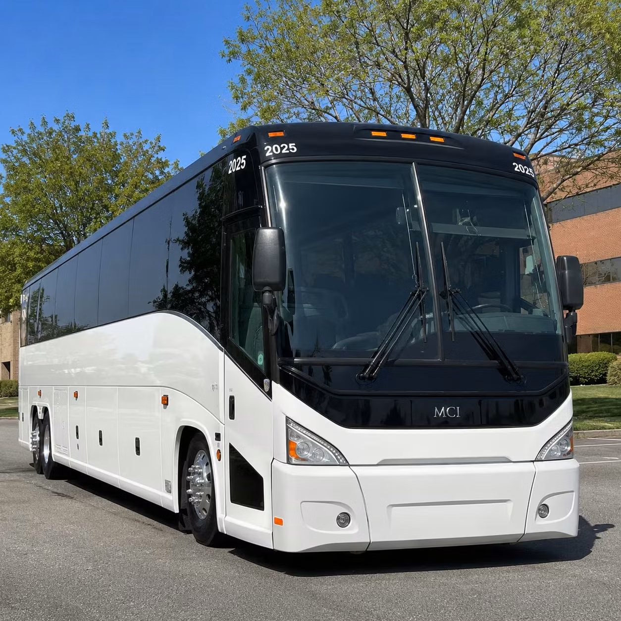 party bus rentals for st louis concerts bar crawls and pre show celebrations